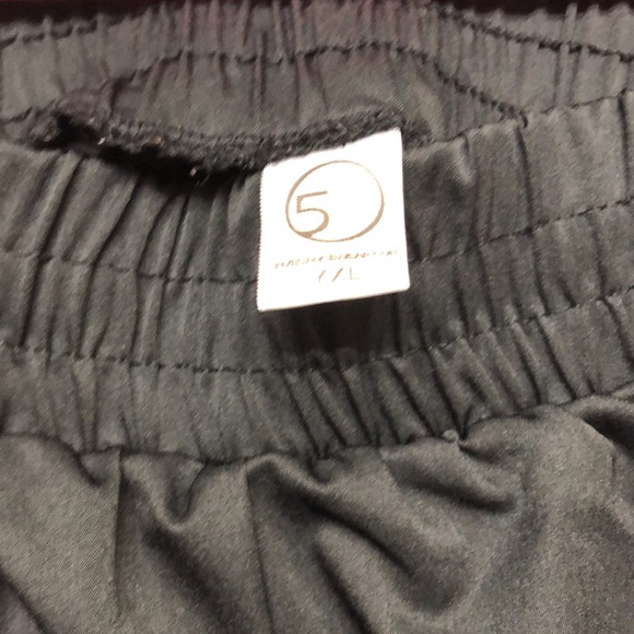 Company 5 size youth XL black
Limited time deal 2 pair $30.00 - Picture 5 of 6